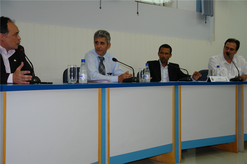 Anízio participa de reunião em Vinhedo