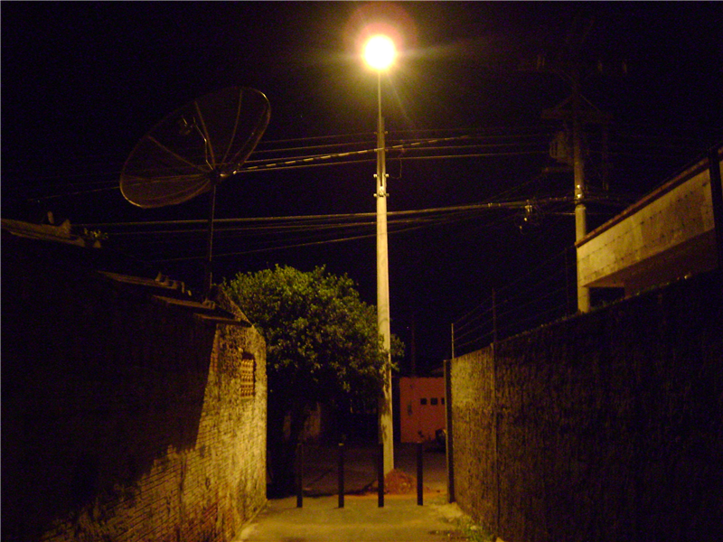 Poste foi instalado entre as ruas Cataguazes e Tupis.
