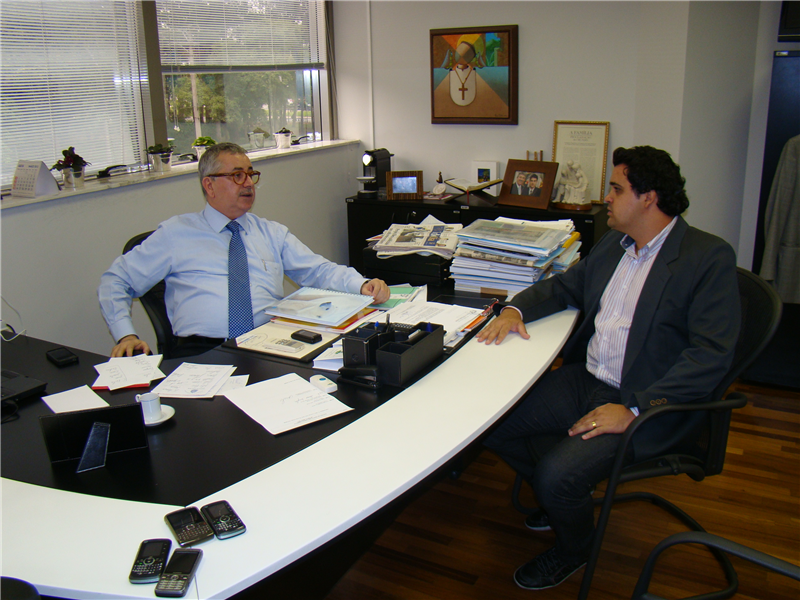 Pinguim leva reivindicações ao deputado estadual Chico Sardelli