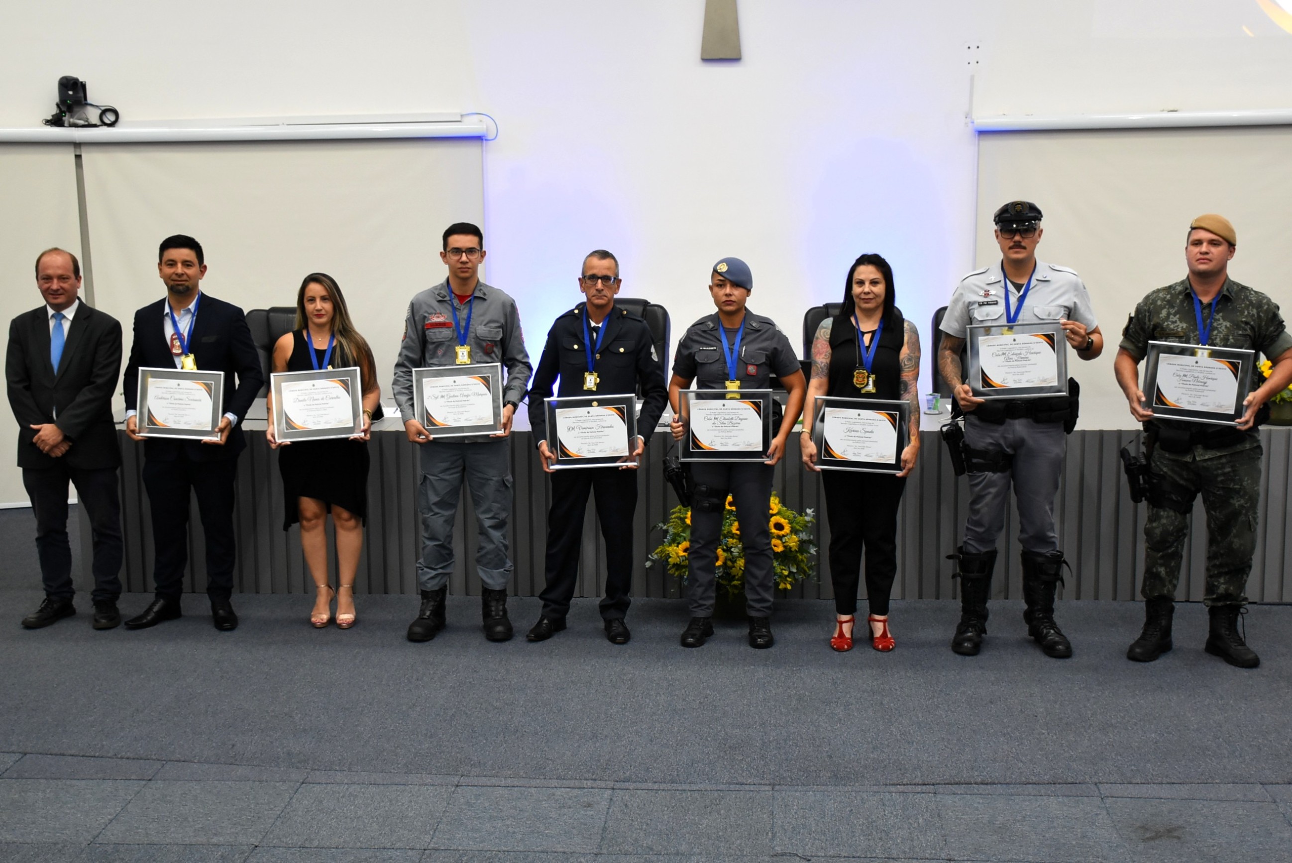 Policiais são homenageados com Título de Policial Padrão em Santa Bárbara d’Oeste