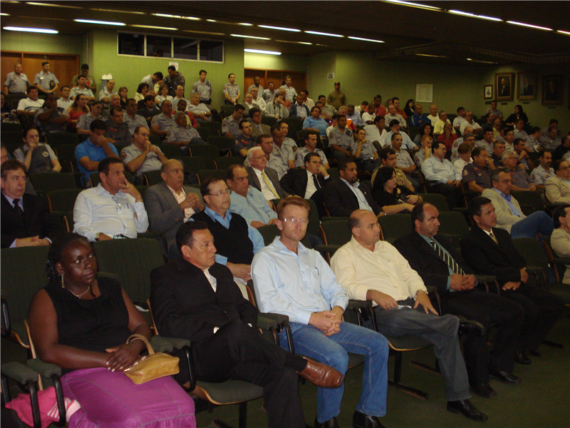 Carlos Fontes e Joi Fornasari assistiram apresentação da PM em Piracicaba