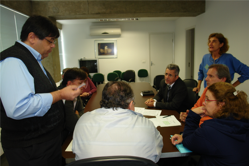 Reunião discute regularização da Vila Bortoleto