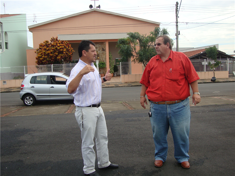 Em 2009, Kadu visitou área acompanhado do engenheiro Fernando Pinese, da Prefeitura