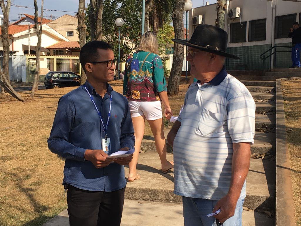 Jesus Vendedor conversou com munícipes em visita a UBSs