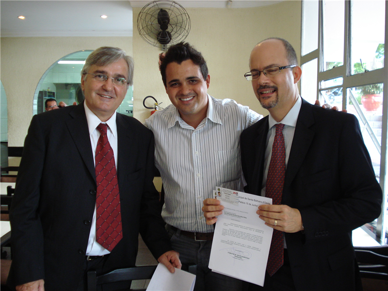 Vereador Pinguim, entreu pedido ontem a ministro Luiz Barreto, acompanhado do deputado Antônio Mentor