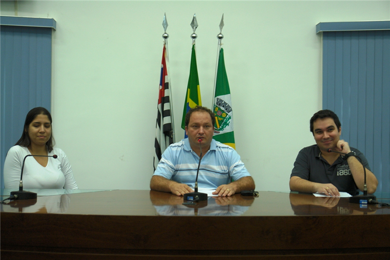 Vereador Juca presidiu abertura da Sipat ao lado dos servidores Brunor Argente e Patrícia Silva