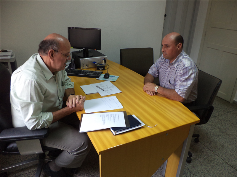 Carlos Fontes em reunião com Laerte Zucolo.