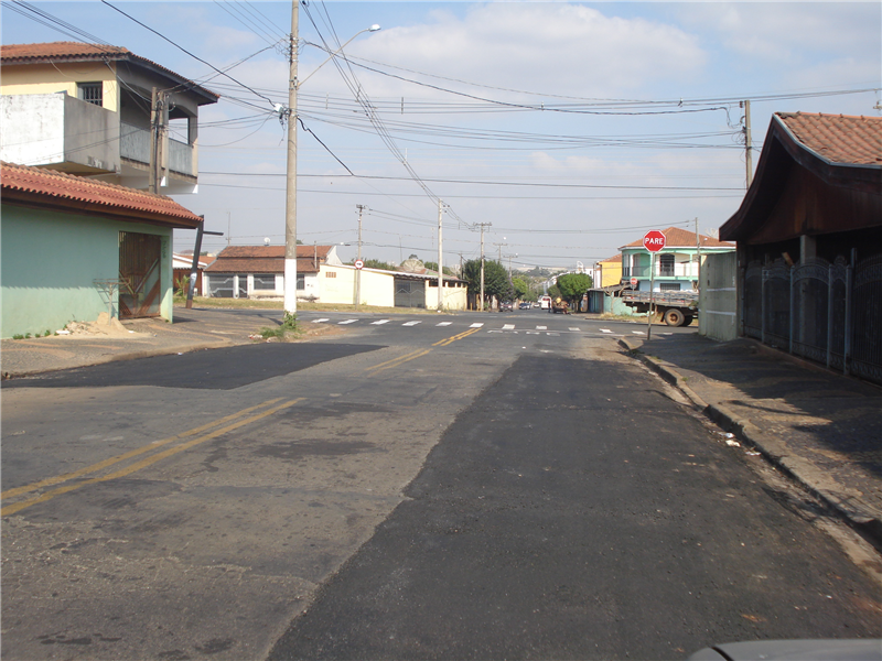 Rua Araçatuba depois de operação tapa-buracos. 
