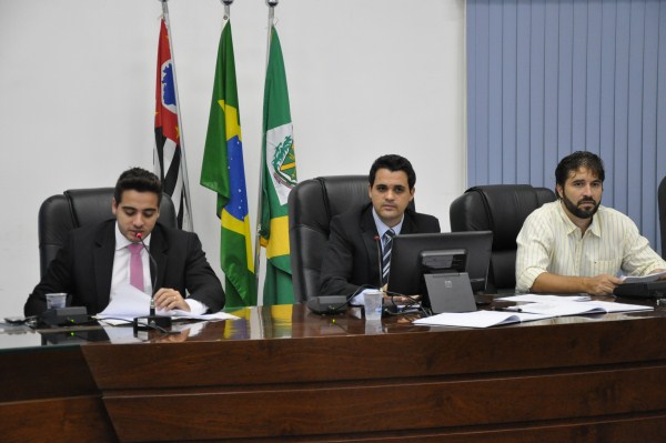 Vereadores acataram três vetos durante a sessão