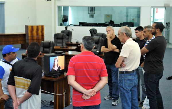 Dos seis alunos, dois aceitaram trabalhar em Limeira