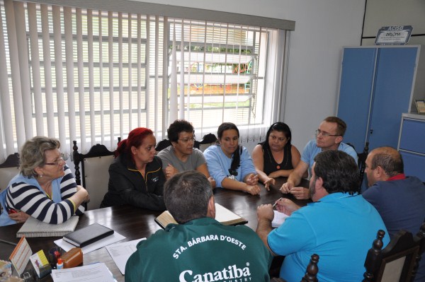 Reunião foi promovida esta manhã na APAE