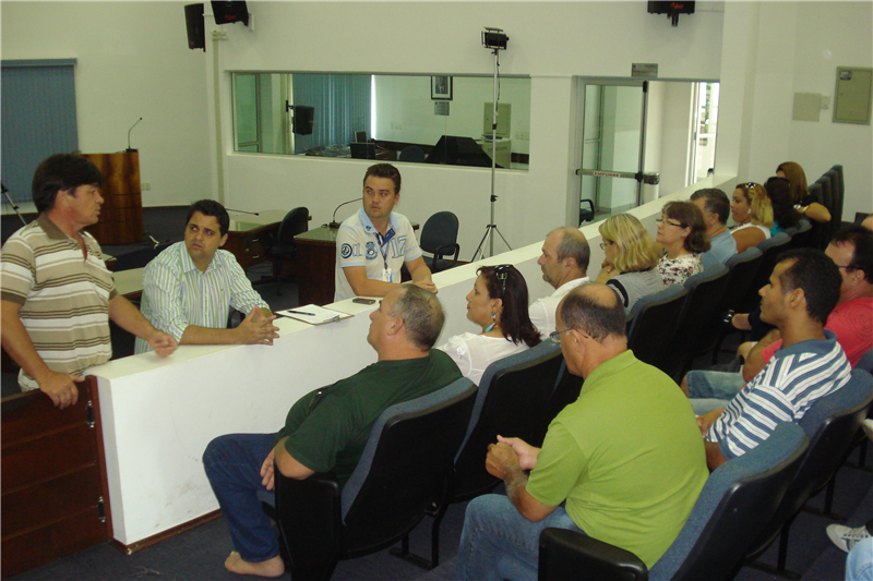 Pinguim promoveu reunião com condutores de vans na Câmara Municipal