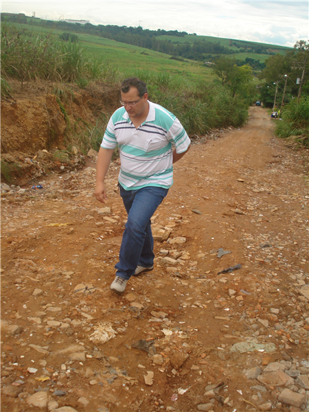 Danilo percorre trecho de estrada de acesso ao Beira Rio