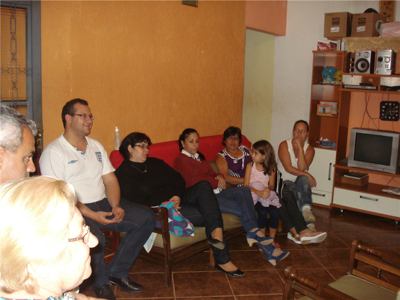 Vereador Danilo doy, durante reunião com moradores do Vila Rica