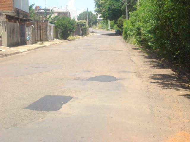 Um dos trechos recapeados da avenida João Benedito Caetano