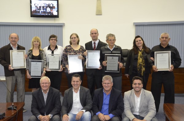 Câmara homenageou voluntários de diferentes entidades