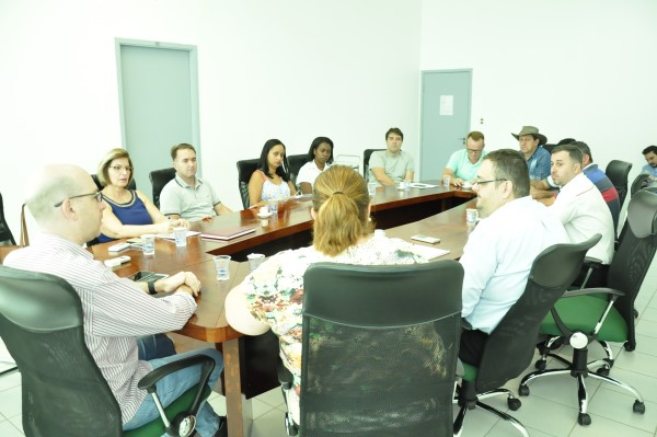 Reunião sobre projetos da Saúde na Câmara Municipal.