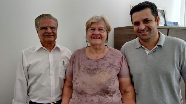 Celso, professor Pedro Cham e professora Tânia Prezotto