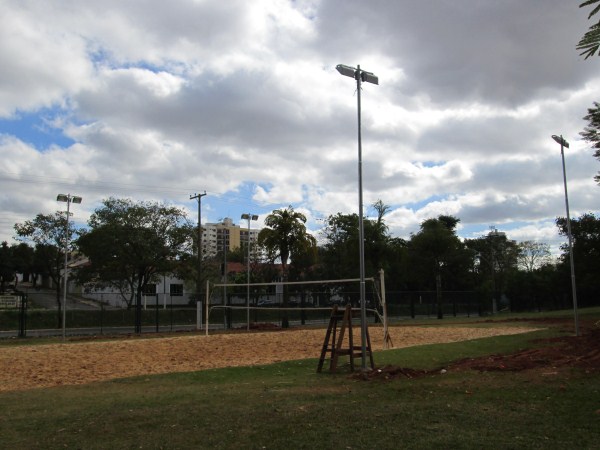 Campo de areia do Parque dos Ipês.