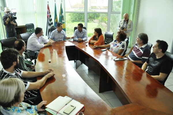 Vereadores se reuniram com representantes da APEOESP