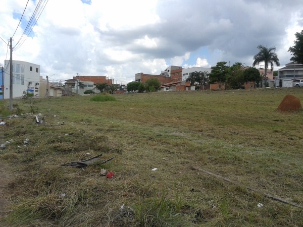 Careca cobra Prefeitura a respeito de limpeza no São Camilo