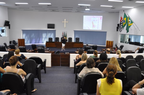 Palestra abordou o processo de formação da doença 