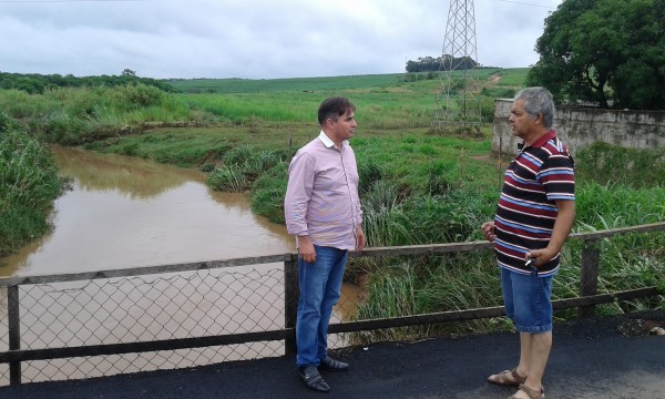 Carlos Fontes e Cícero da Silva, no Jardim Batagin.