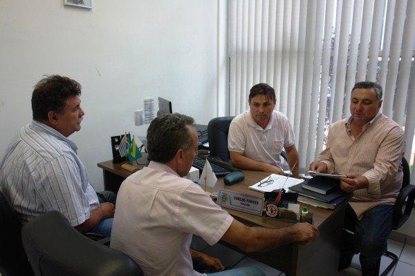 Vereador promoveu reunião, hoje, em seu gabinete na Câmara